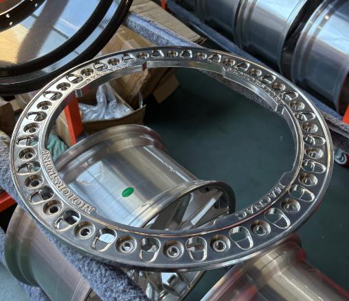 Real beadlock car rim