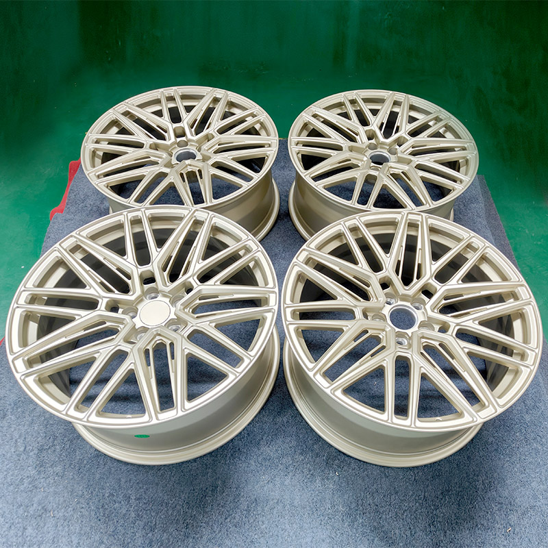 Four-piece custom forged wheel set with a low MOQ Four-piece custom forged wheel set with a low MOQ