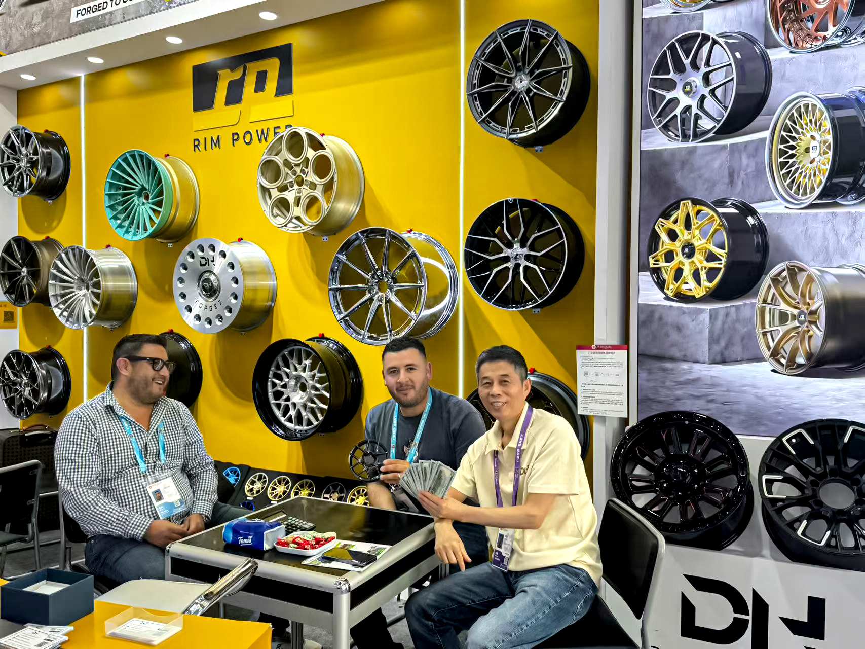 Visitors at the RimPower custom forged wheel display Visitors at the RimPower custom forged wheel display